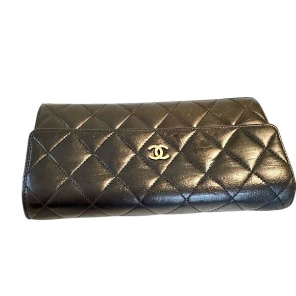 Chanel Black Quilted Leather Wallet - Picture 3 of 16